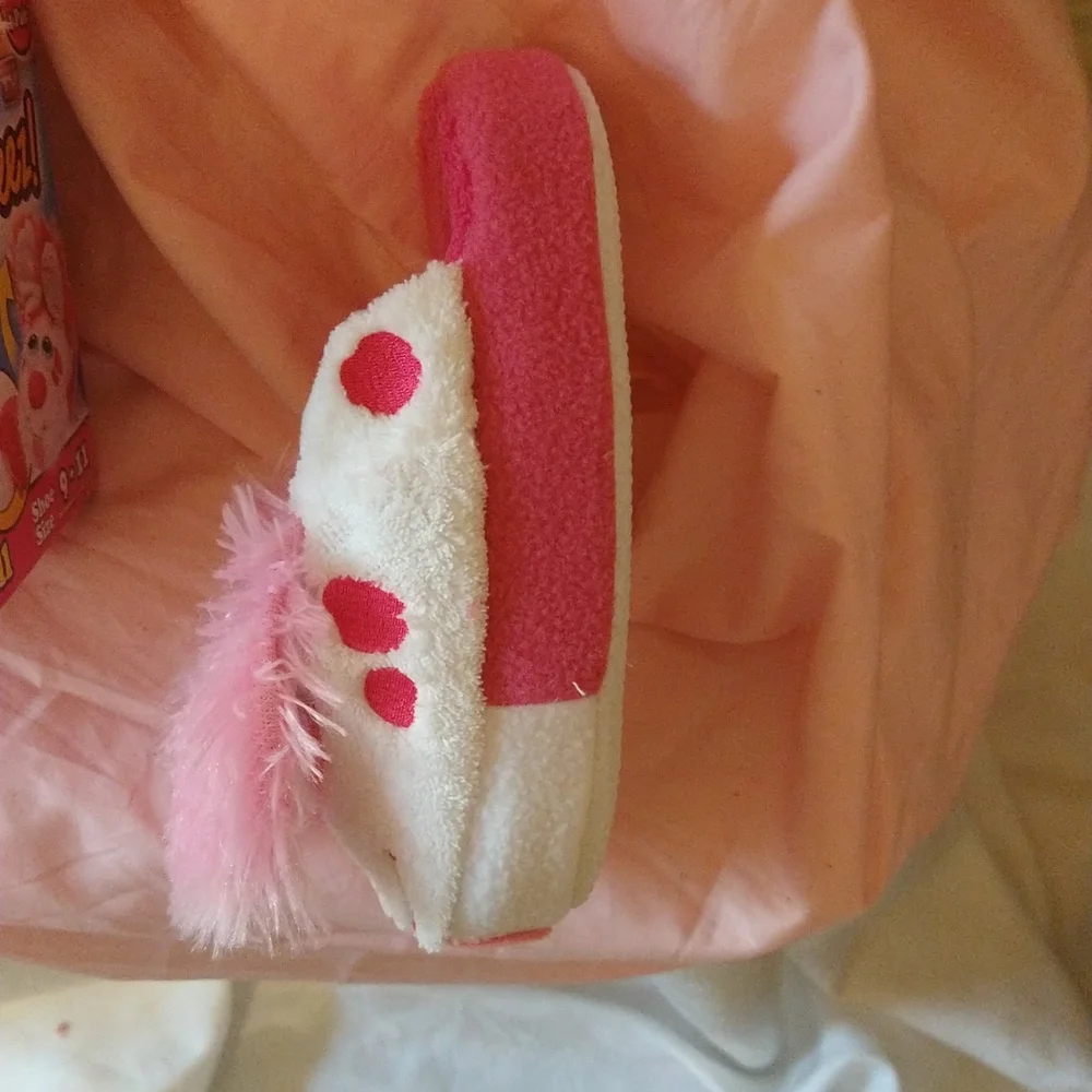 NIB Stompeez kids slippers Sz Small 9-11
